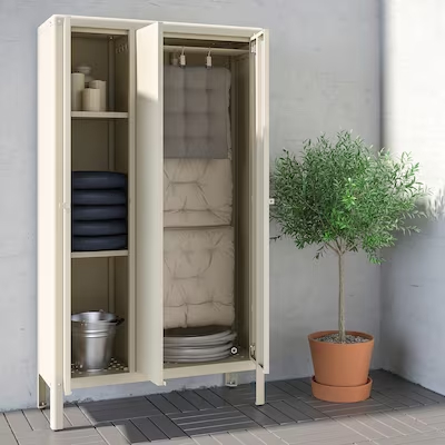 Image of opened garden storage Kolbjorn.